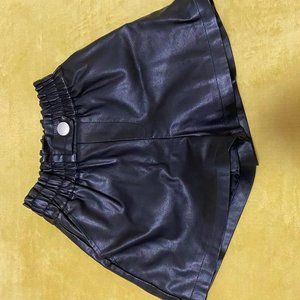 New women's small black leather pants